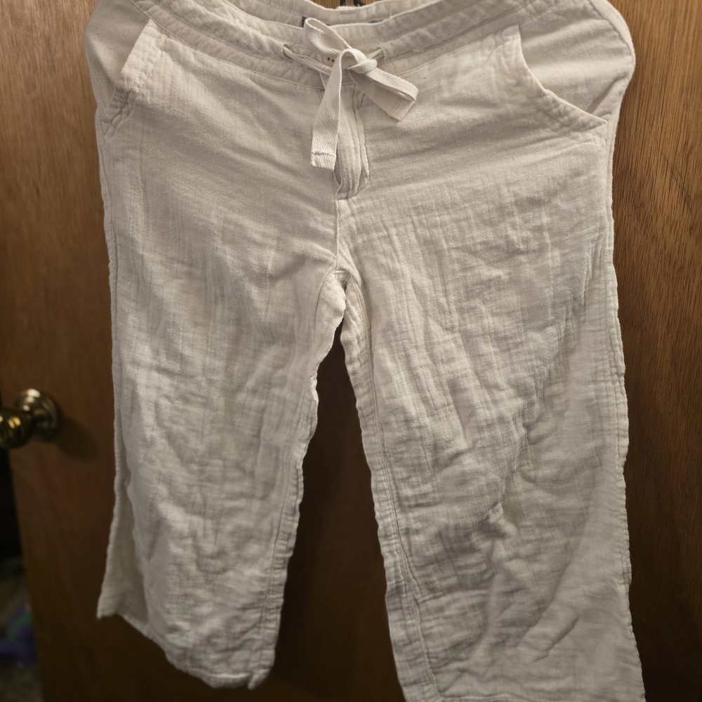 Delia's White Drawstring Crop Lounge Pants